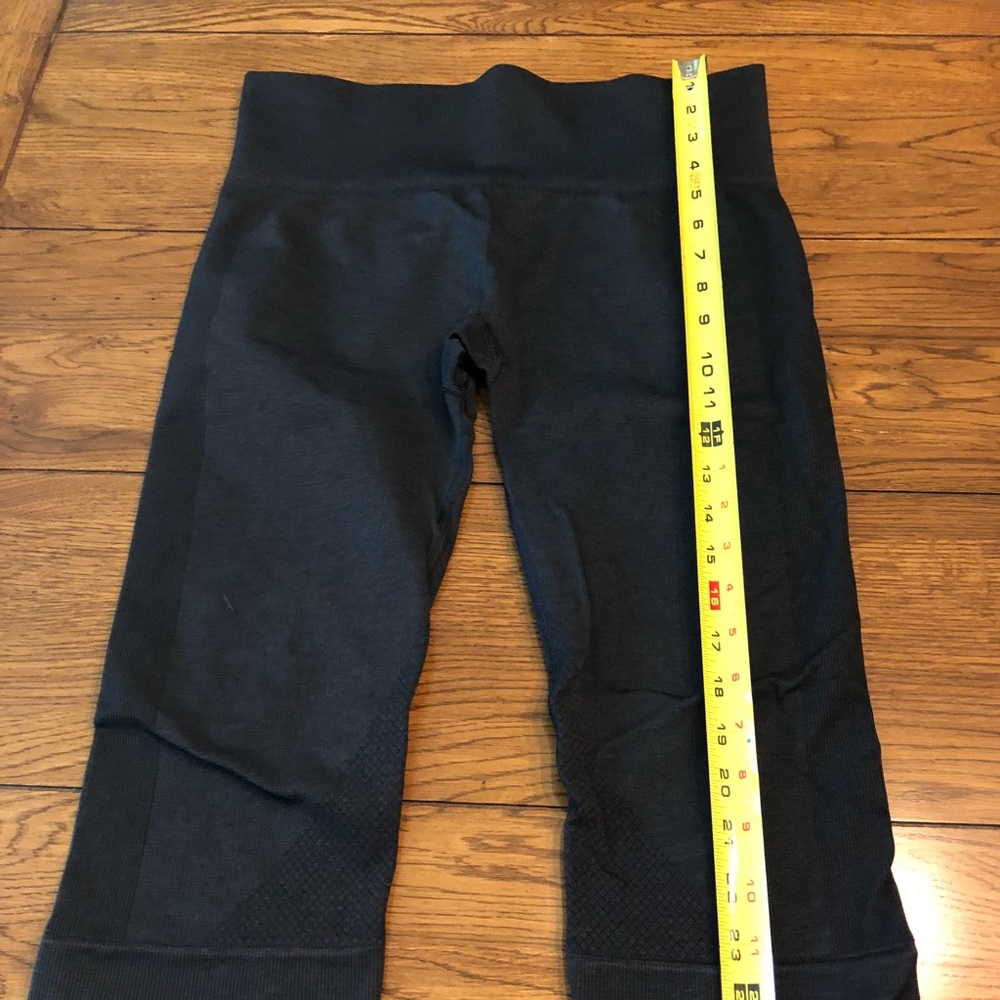 Lululemon cropped tights